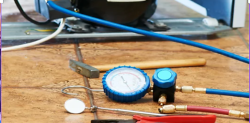 Symbolbild für Handwerkersuche: verschiedene Werkzeuge