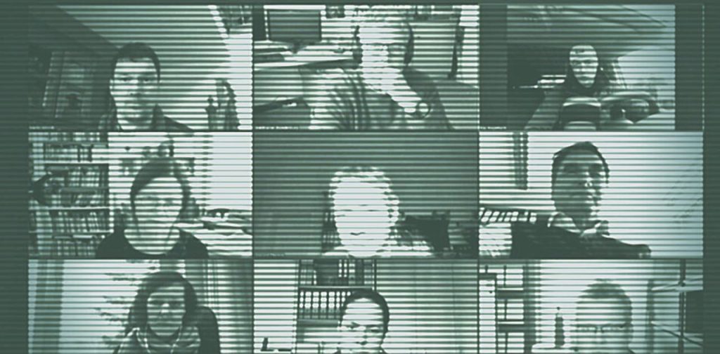 Mehrere Personen auf einem Online-Meeting-Monitor
